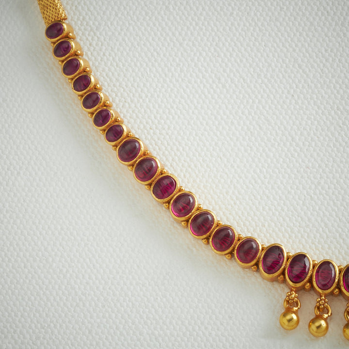 Ratnavi Stone Necklace