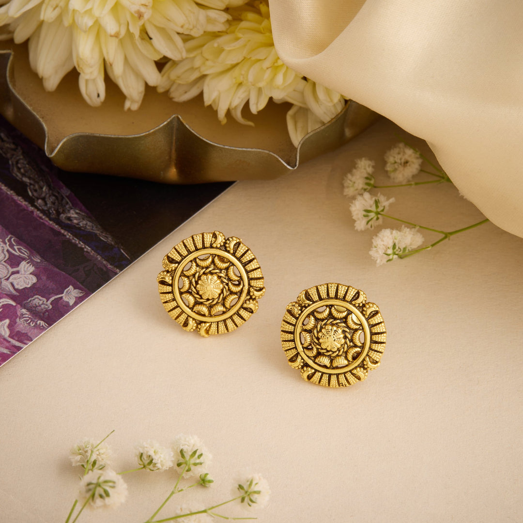 Saanvi Nakshi Studs