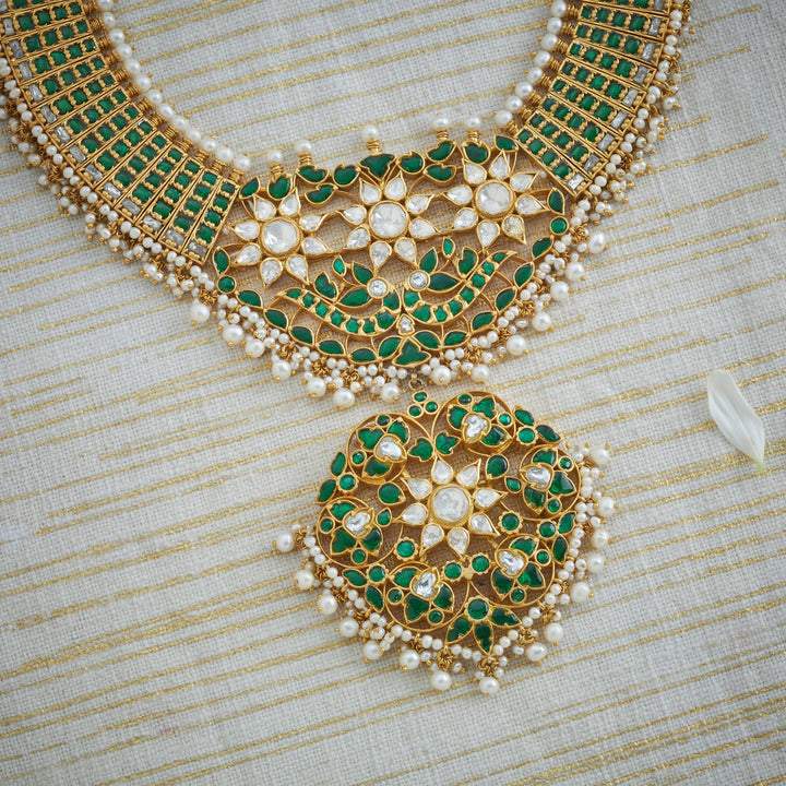 Aarika Phool Kundan Necklace