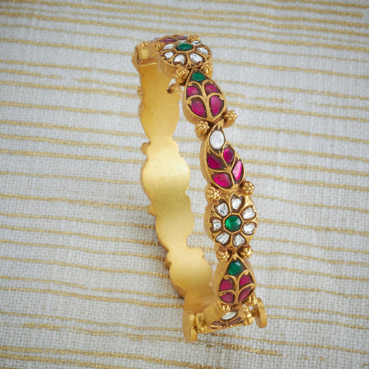 Abhaya Kundan Bangles