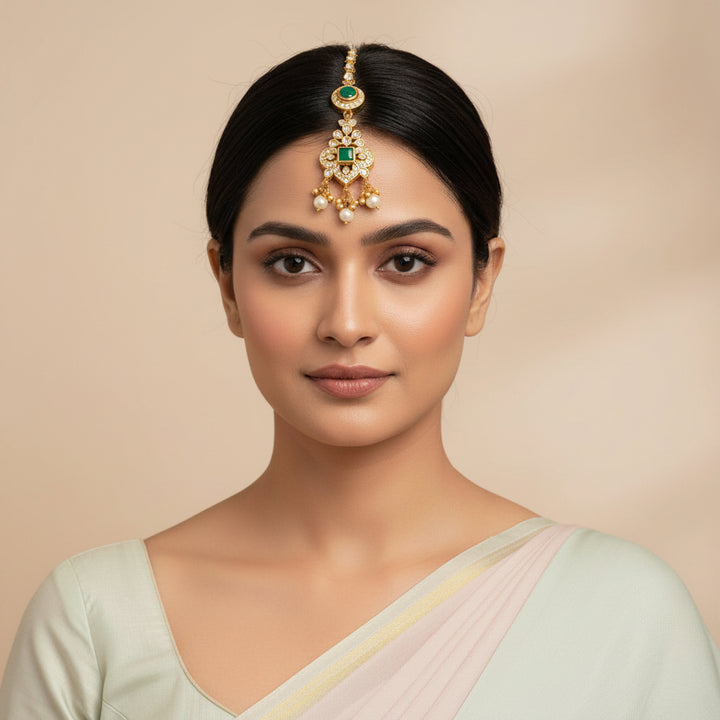 Sharvika Stone Maang Tikka