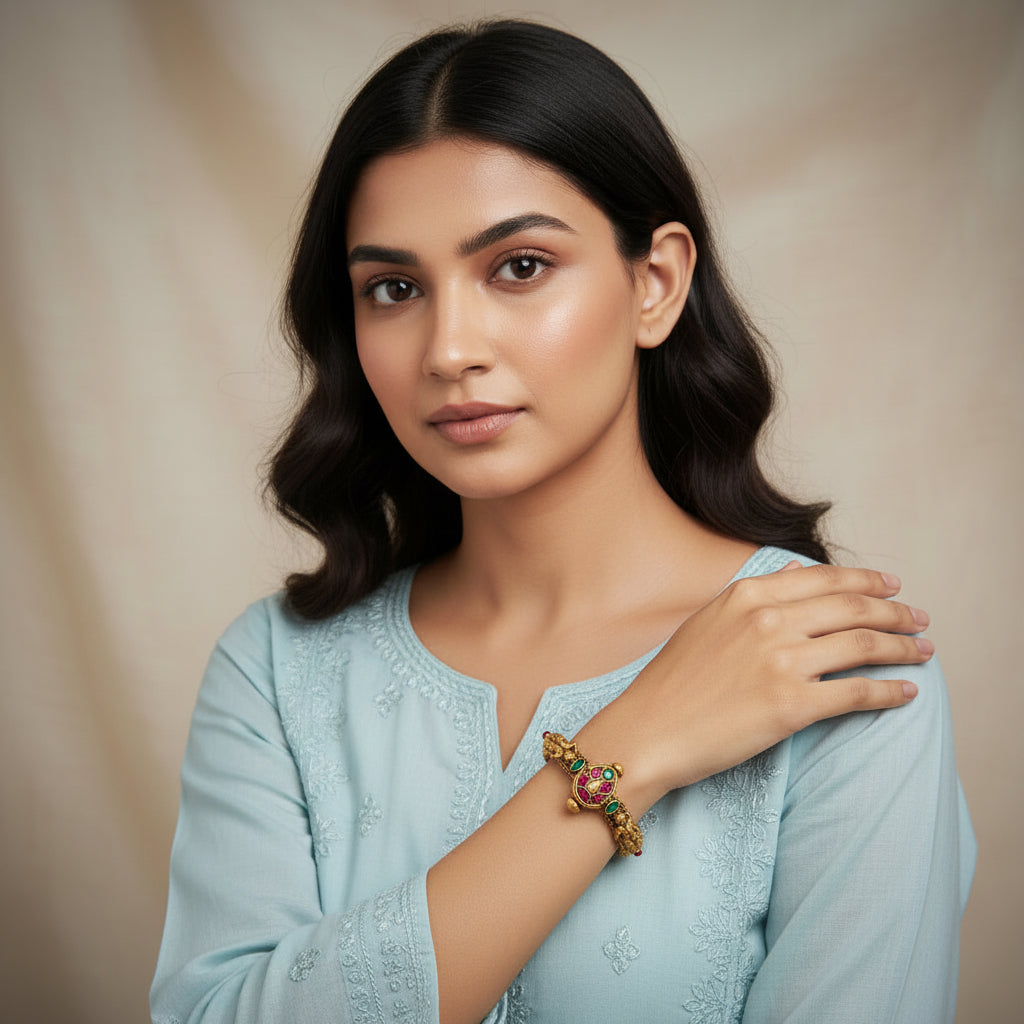 Narthika Nakshi Kada