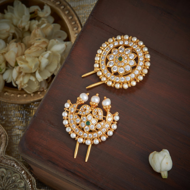Arka Chandra Kundan Set