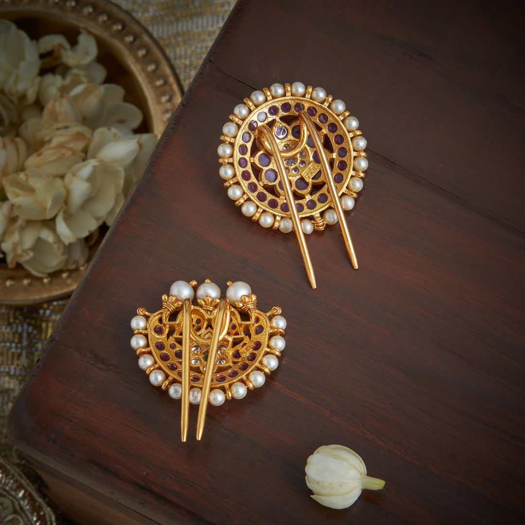 Arka Chandra Kundan Set