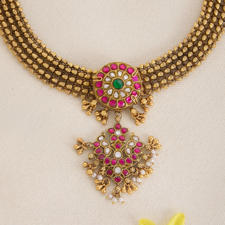 Reeva Kundan Choker