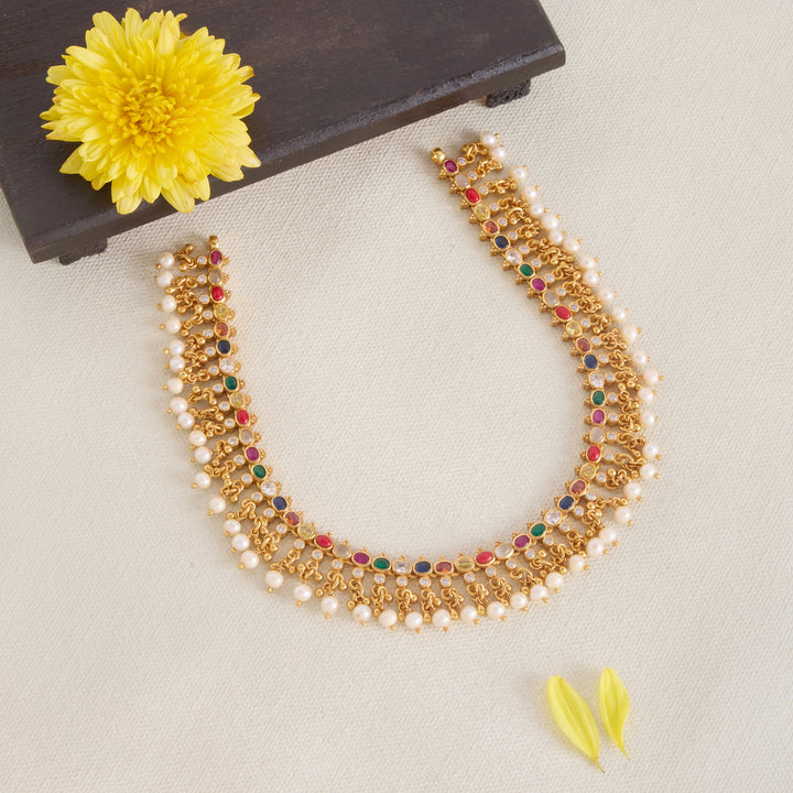 Nav Roshni Short Necklace
