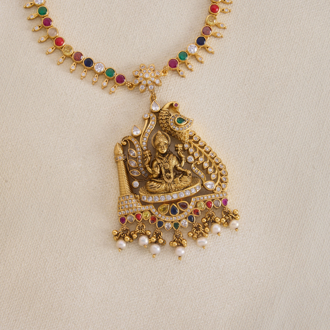 Sarini Lakshmi Short Necklace