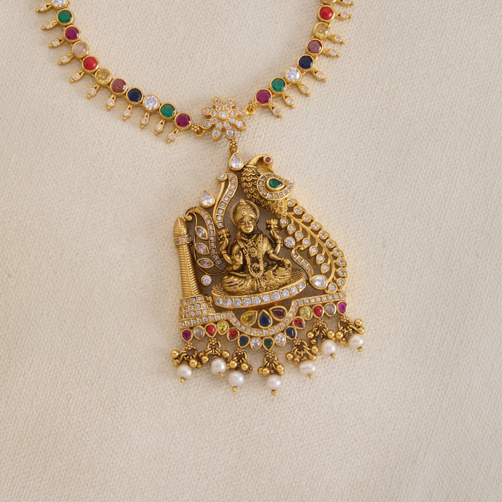 Sarini Lakshmi Short Necklace