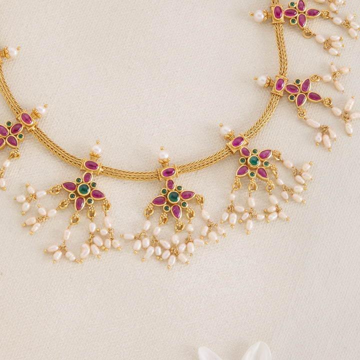 Devina Pasalu Necklace Set