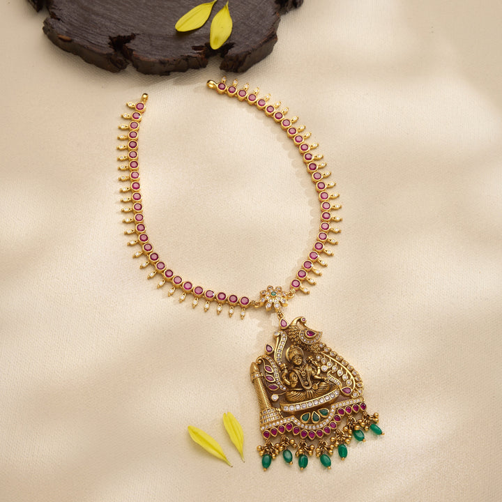 Sarini Lakshmi Short Necklace