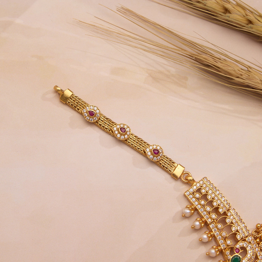 Tiyara Short Necklace