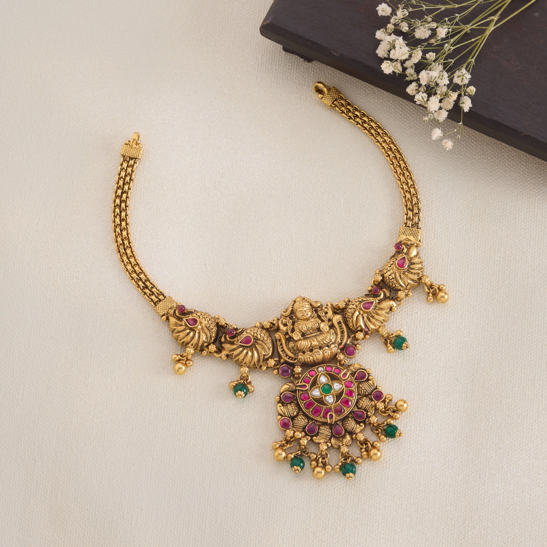 Charishma Short Necklace