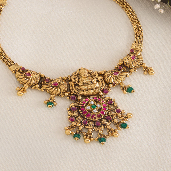 Charishma Short Necklace