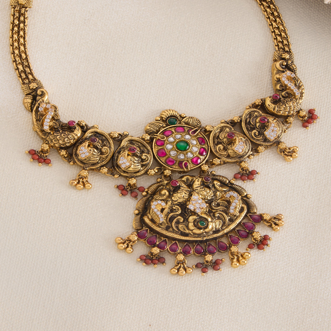 Madhubala Short Necklace