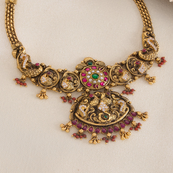 Madhubala Short Necklace