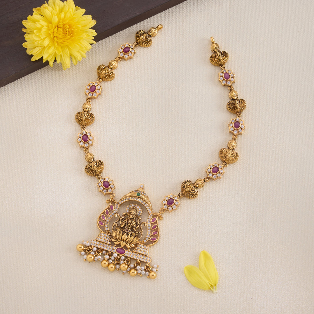 Deviya Manik Short Necklace