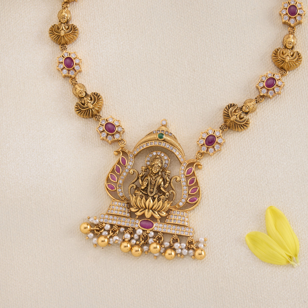Deviya Manik Short Necklace