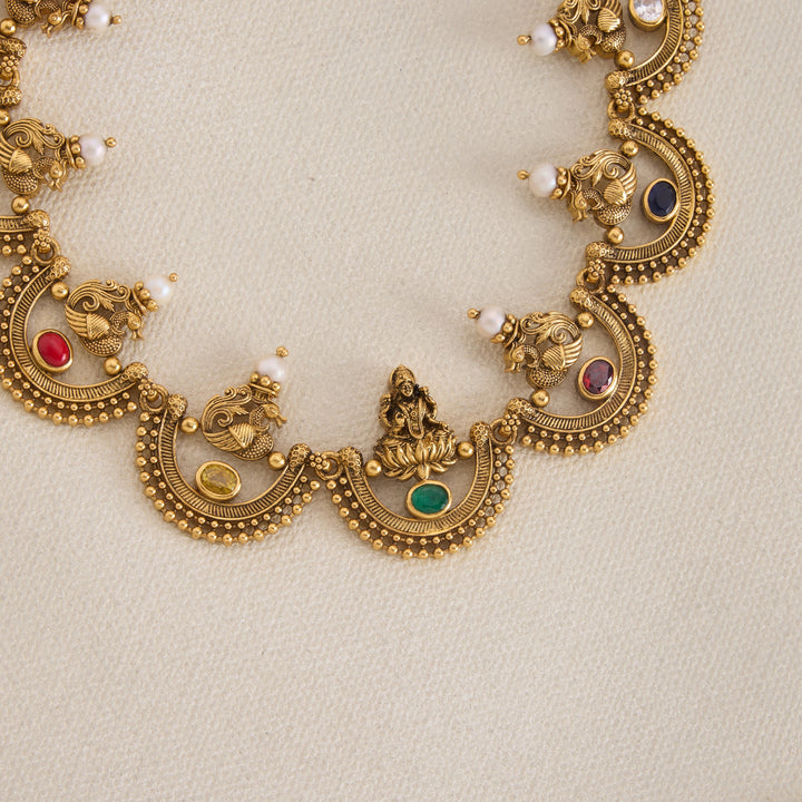 Padmira Necklace Set