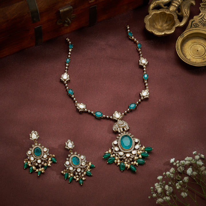 Victorian Gajwyn Necklace Set