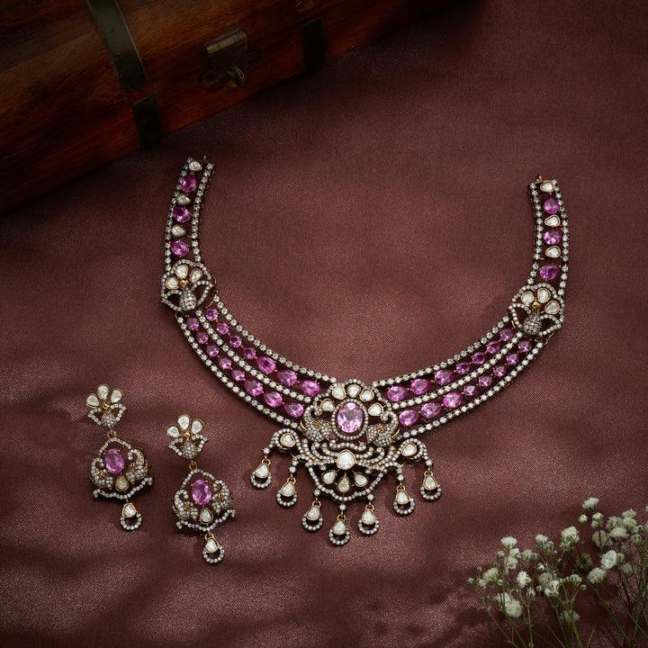 Gajarosea Victorian Necklace Set