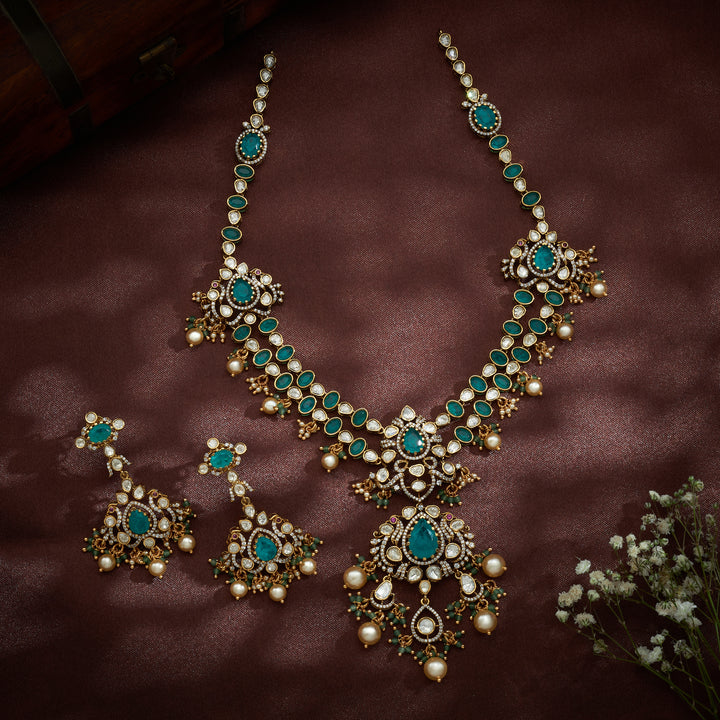 Padmamora Necklace Set