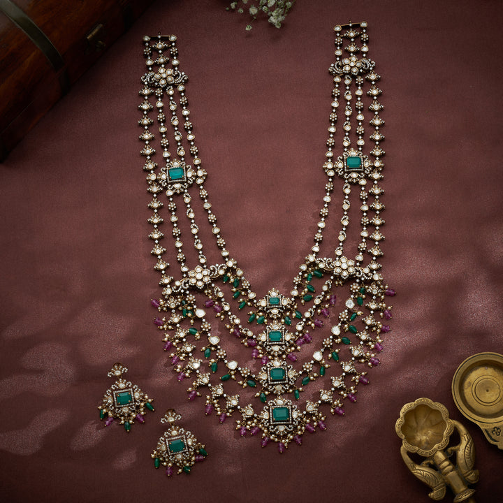 Victorain Four-Veils Necklace