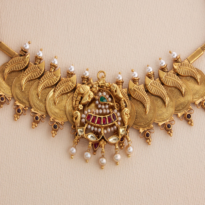 Shree Kaasura Short Necklace