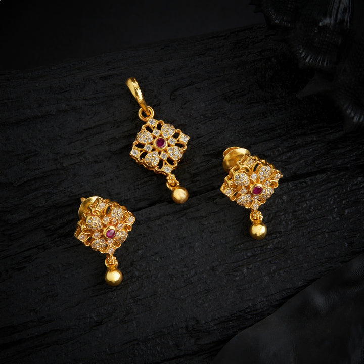 Siri-Blossom Stone Pendant Set