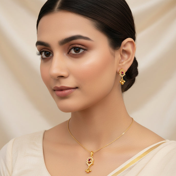 Aadha-Flora Stone Pendant Set
