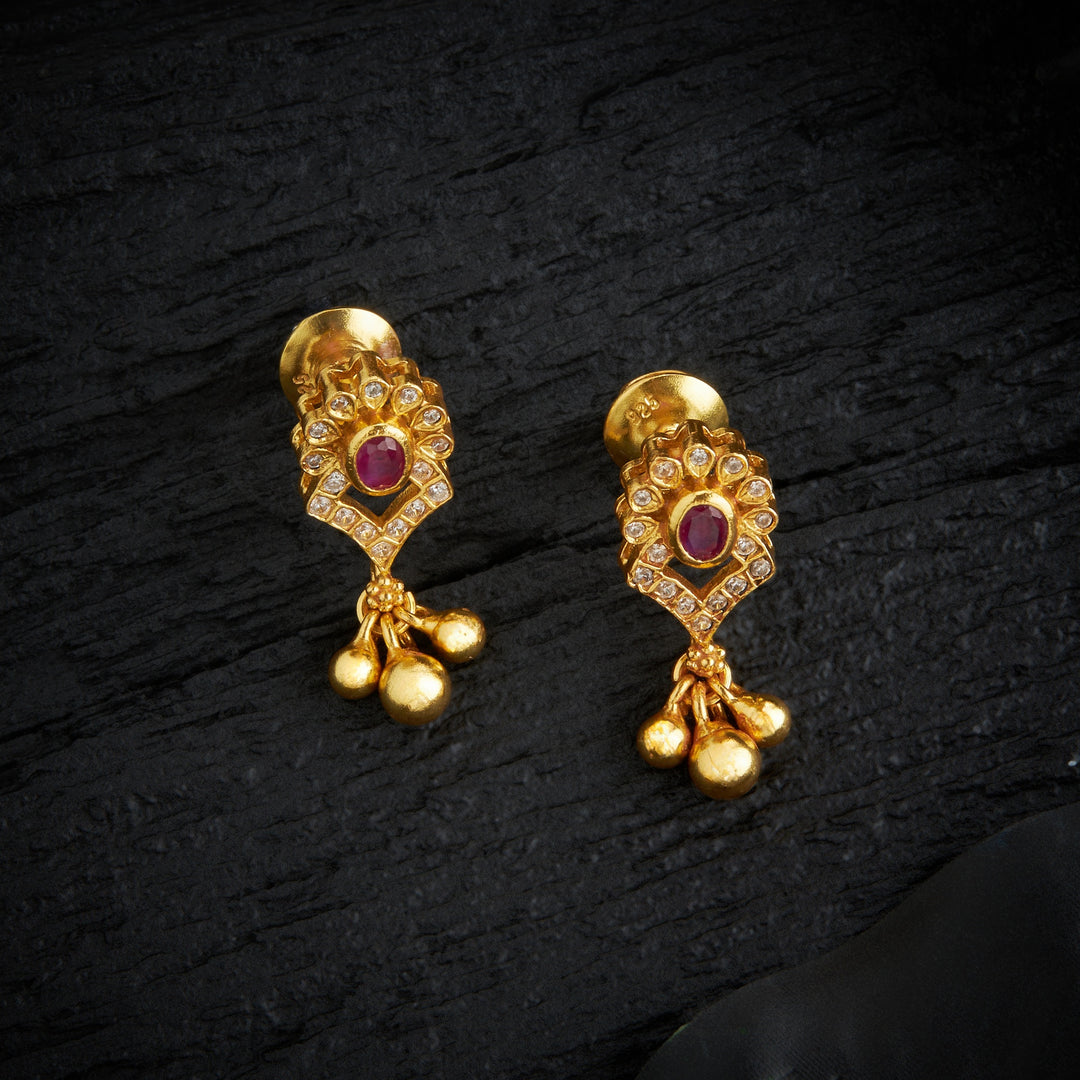 Aadha-Flora Stone Pendant Set