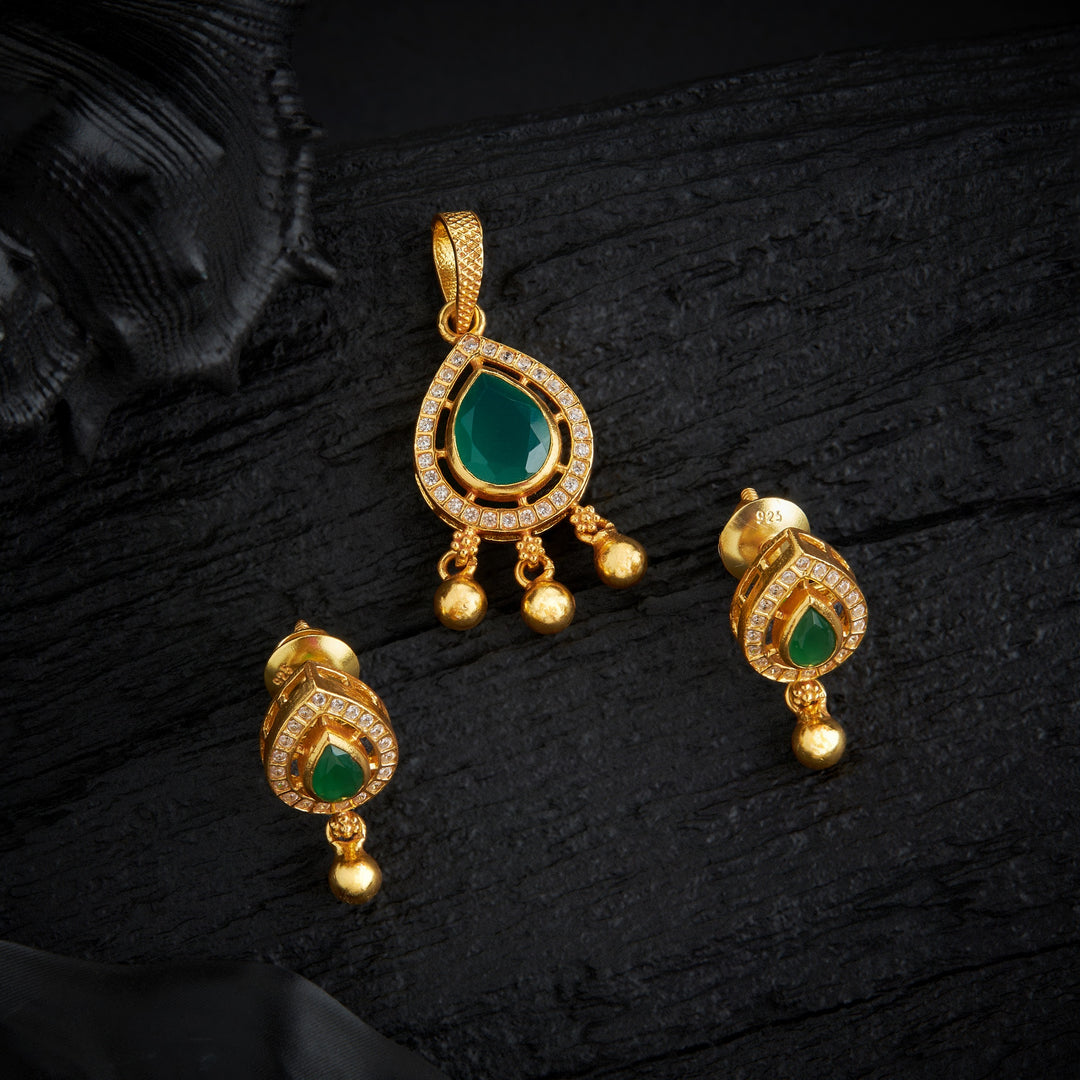Prerana Pendant Set