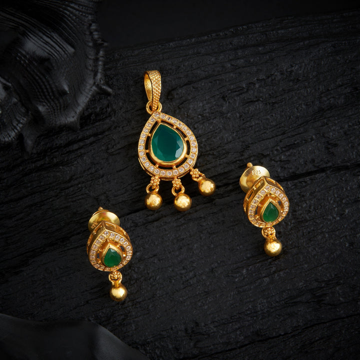 Prerana Pendant Set