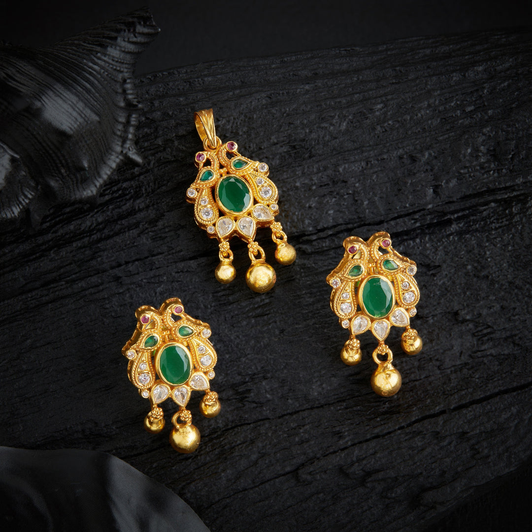 Mor-Vilasa Pendant Set