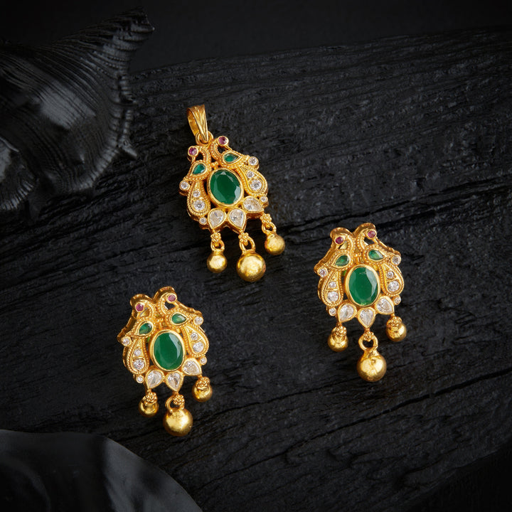 Mor-Vilasa Pendant Set