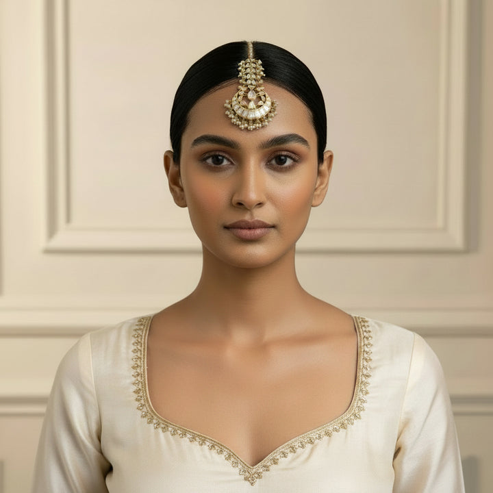 Queen’s Moissanite Tikka