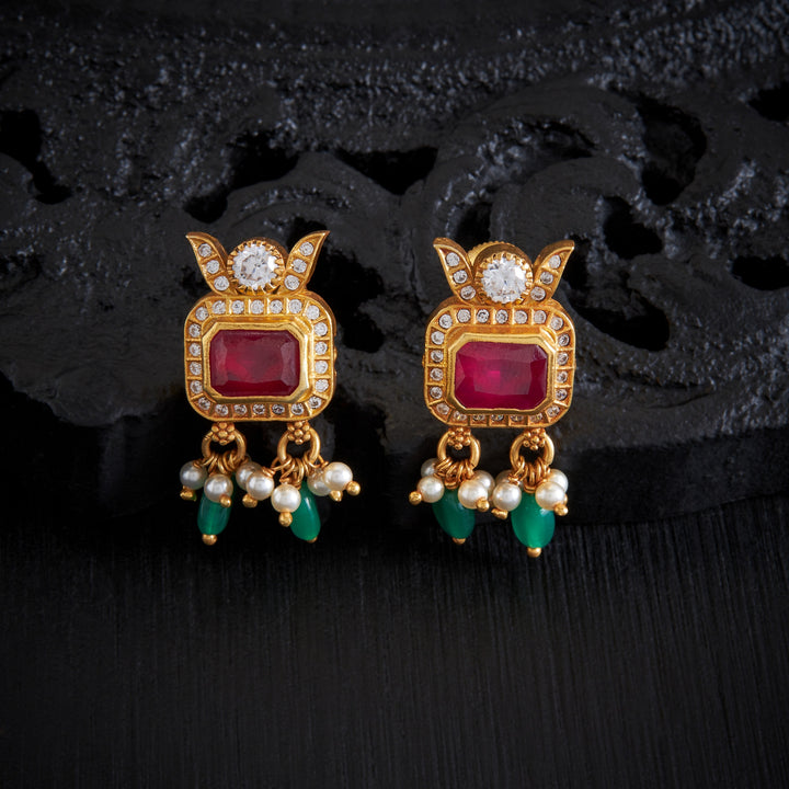 Manik-Recta Stone Studs