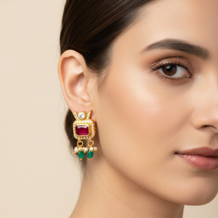 Manik-Recta Stone Studs