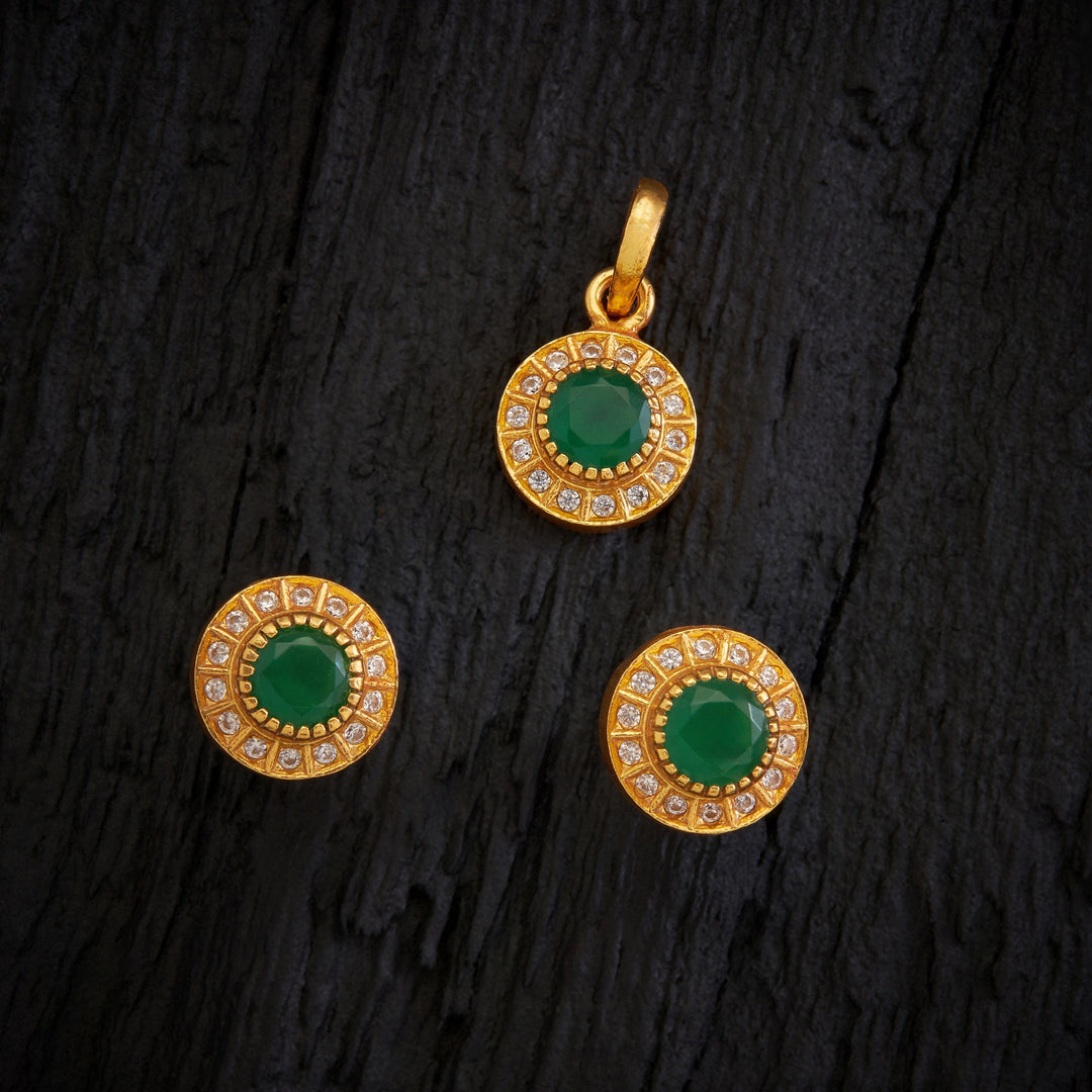 Navilu Charm Stone Pendant Set