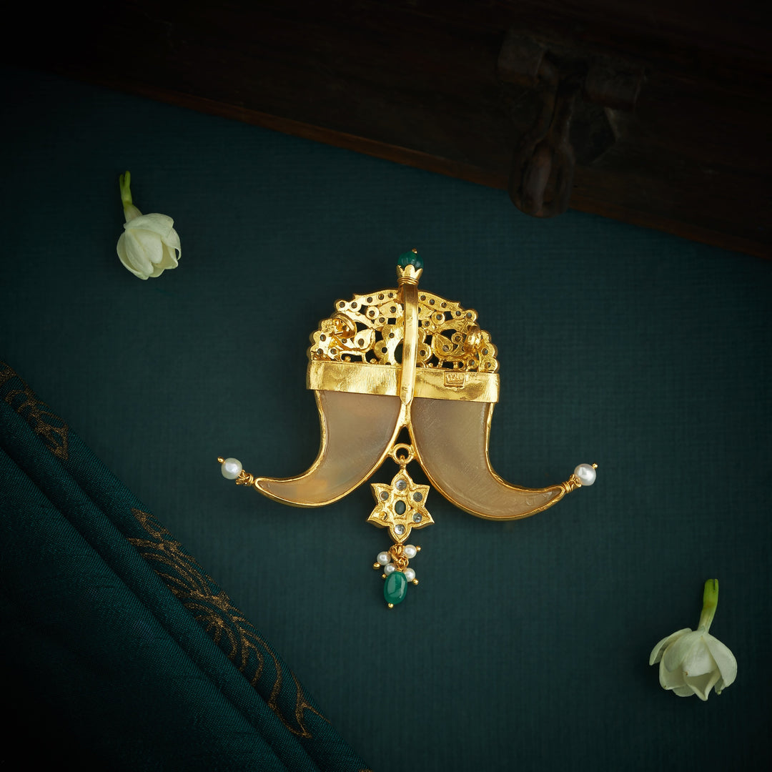 Avenra Stone Pendant