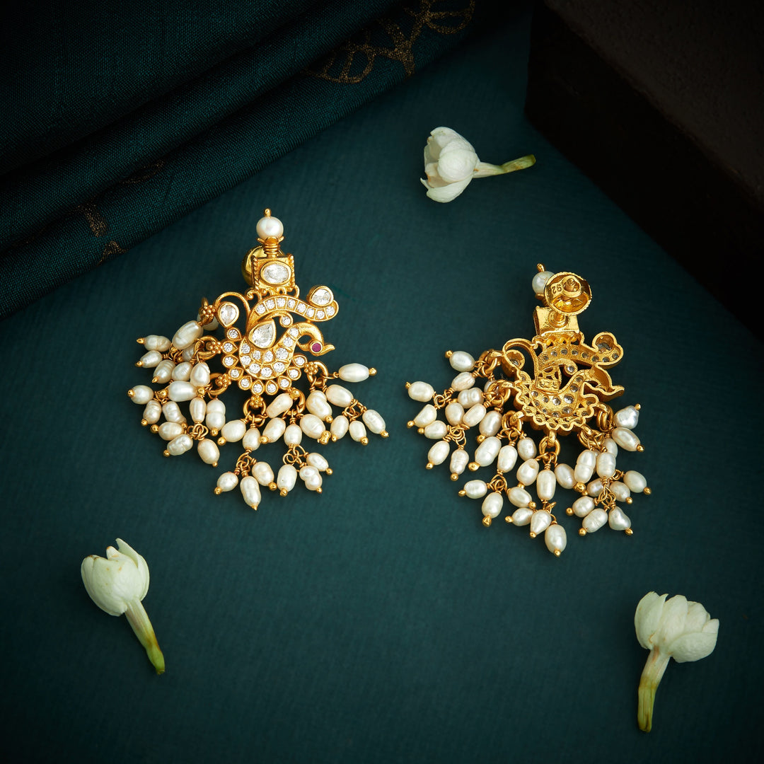 Aashraya Gutta Pasalu Danglers
