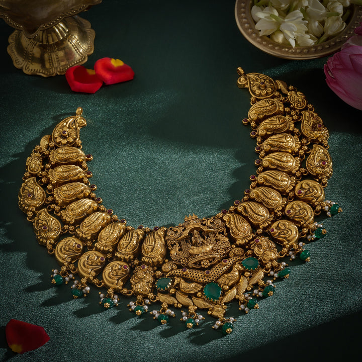 Shree Maharani Short Necklace