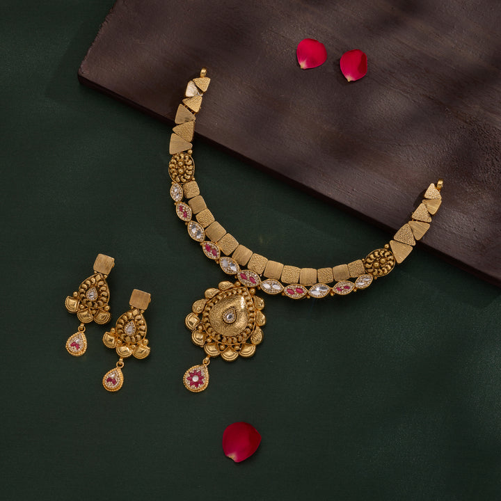 Floraaura Necklace Set