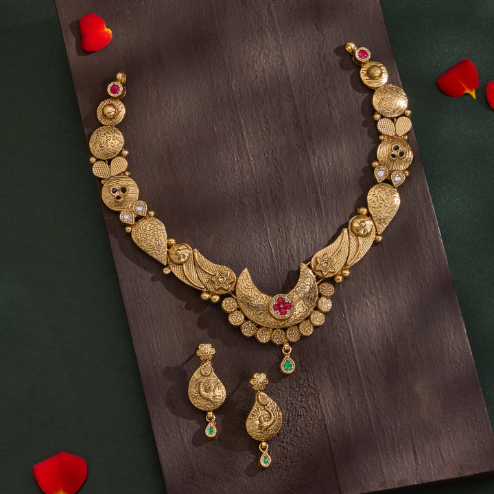 Esha Kanaka Necklace Set