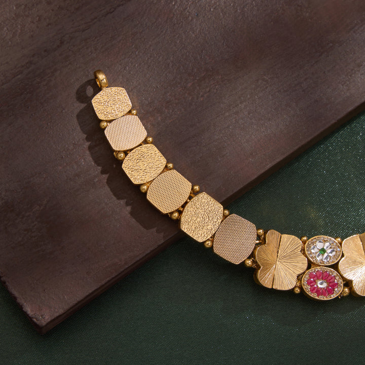 Ishira Goldline Necklace Set