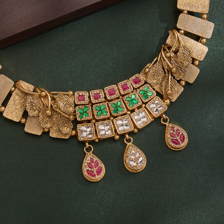 Kesarika Necklace Set