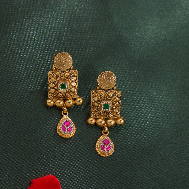 Squarika Necklace Set