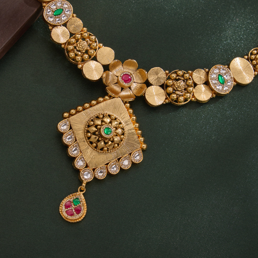 Aaryon Necklace Set