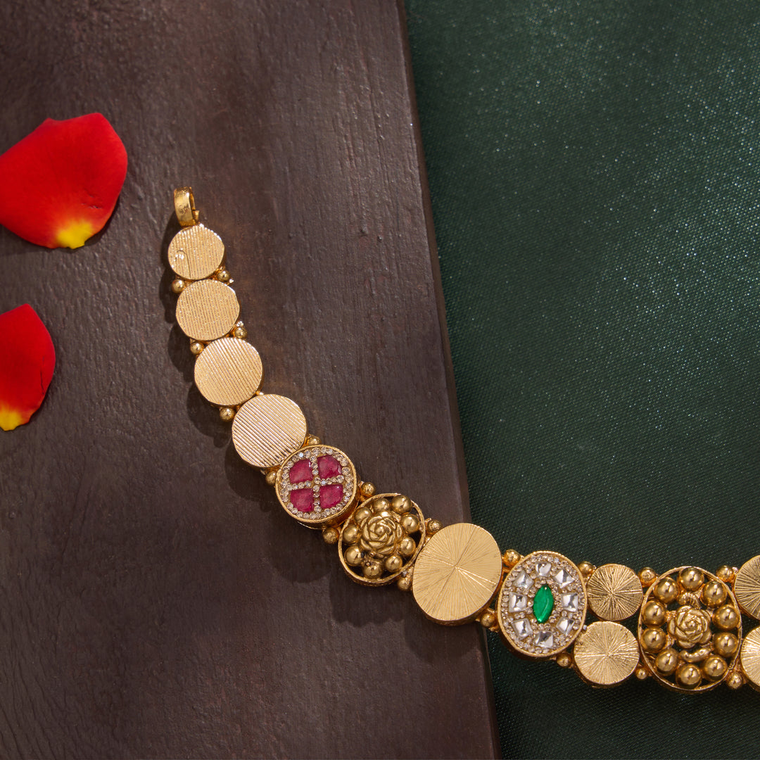 Aaryon Necklace Set
