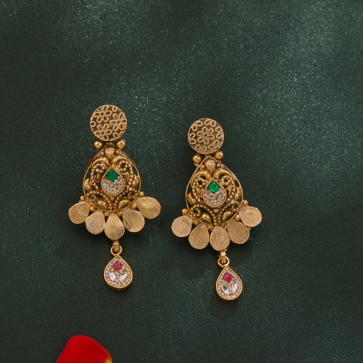 Kesar Bindu Necklace Set