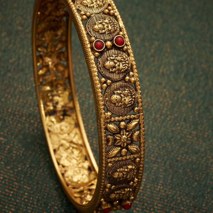 Shri Rakshita Temple Bangles